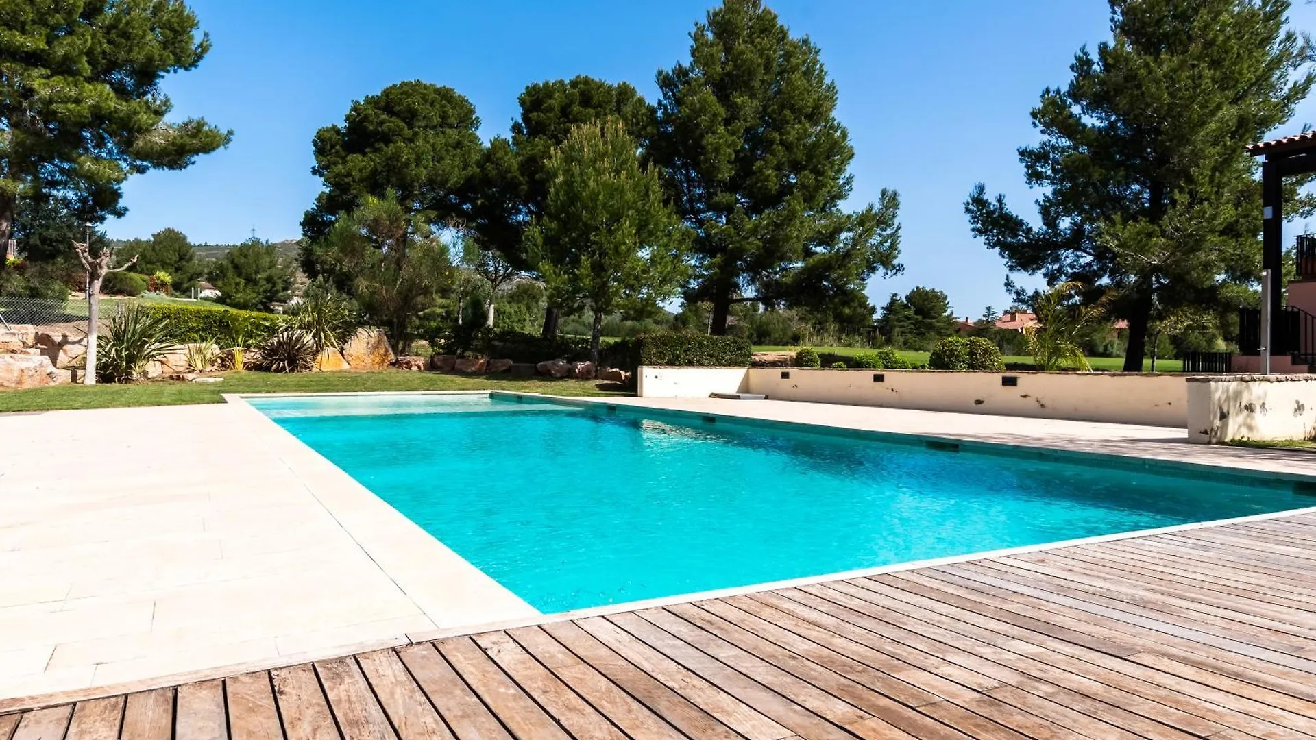 Fabulous Green 19 Entre Mar Y Montana Bonmont Terres Noves