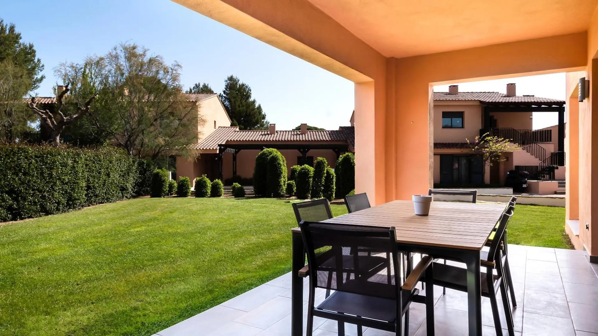 Fabulous Green 19 Entre Mar Y Montana Bonmont Terres Noves Spain